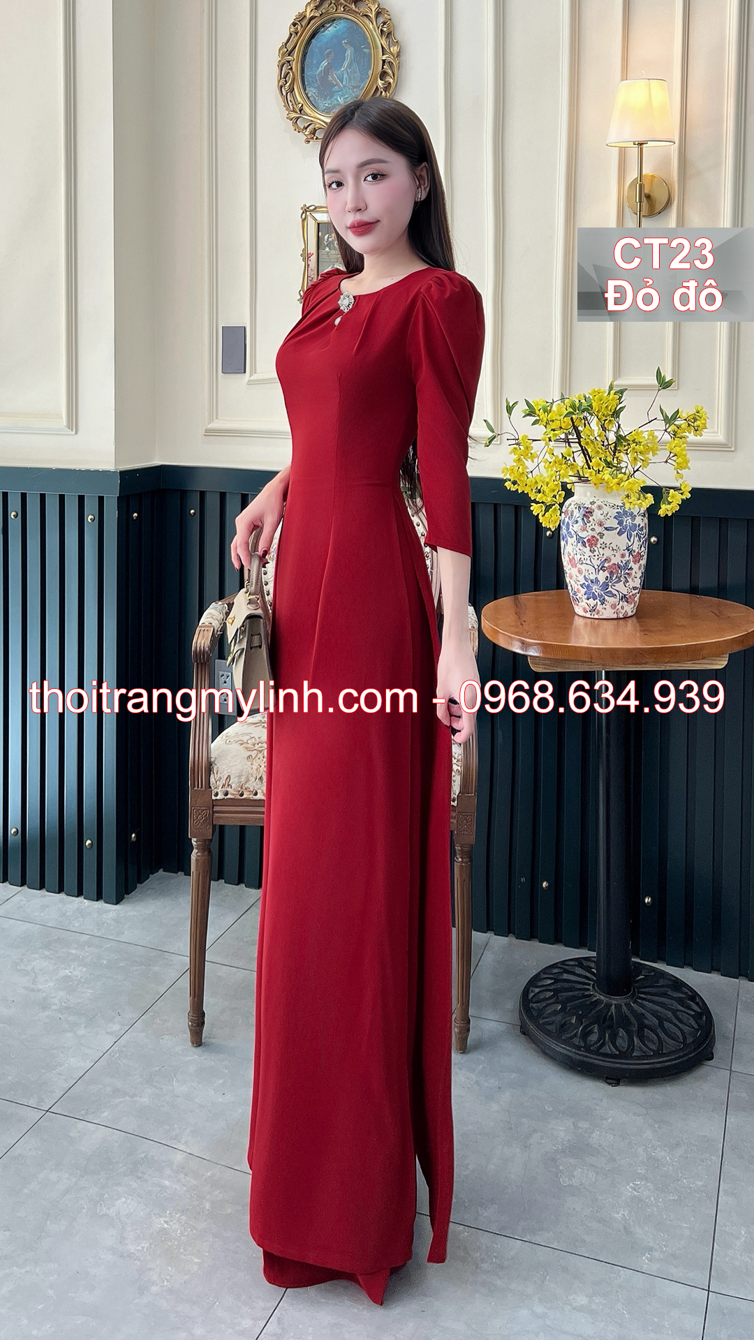 Bộ áo dài cổ tròn xếp li màu đỏ đô