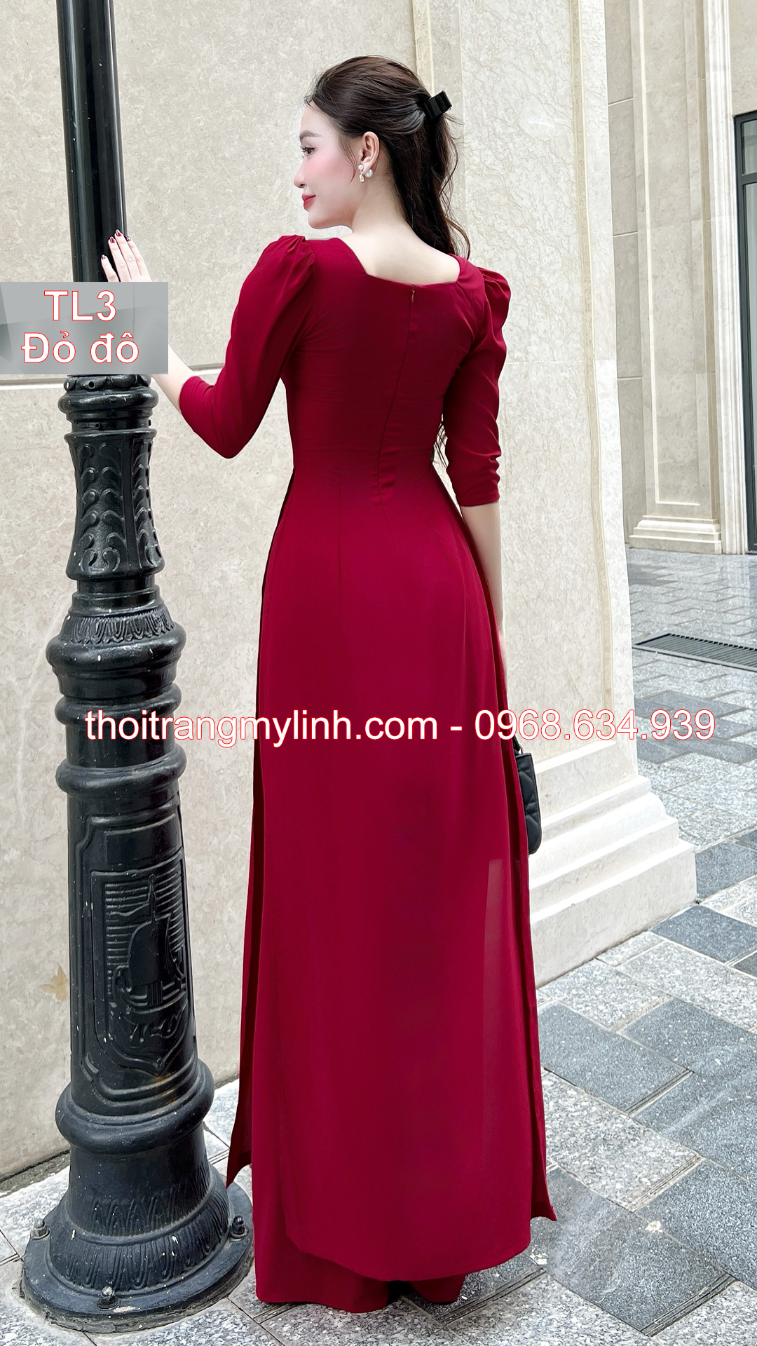 Áo cổ vuông tay lỡ, phồng màu đỏ đô